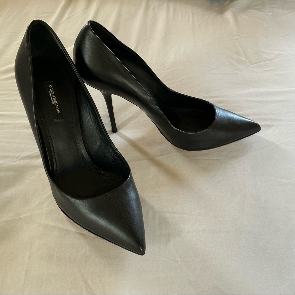 Dolce & Gabbana Black Kid Classic Point Toe Stiletto Heels size 40